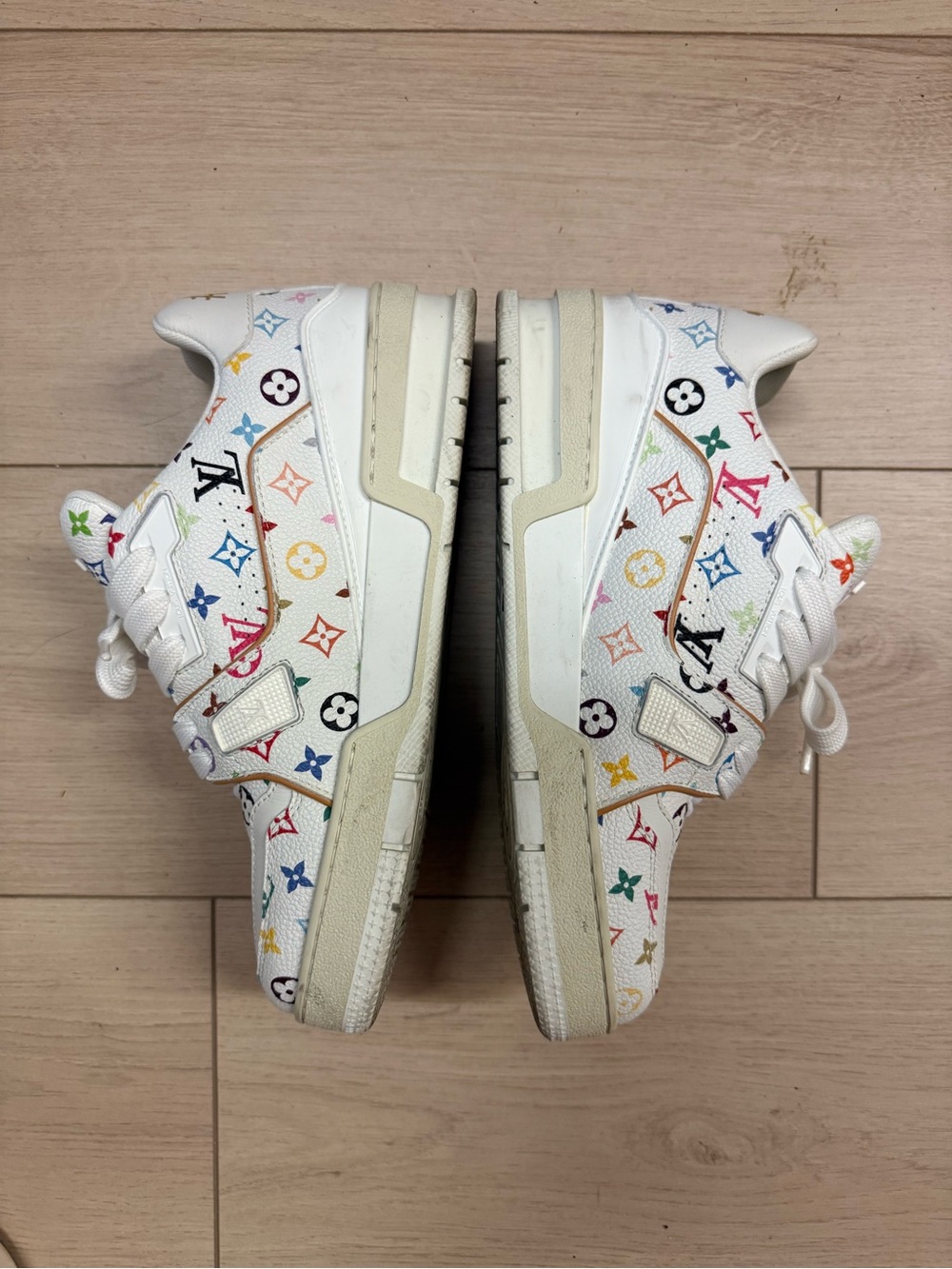 Louis Vuitton White Leather Sneakers with Multicolor Monogram Accents - Picture 2 of 6
